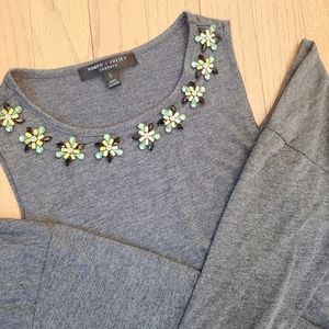 Shoulder Cut Out Detailed Top